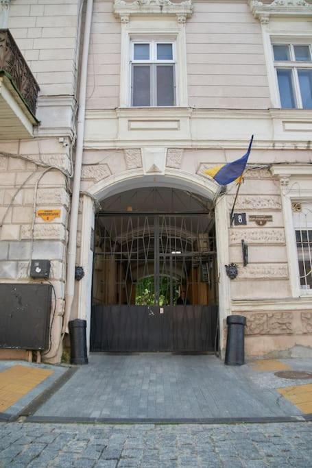 White Door Apartments Heart Of Odessa 4 מראה חיצוני תמונה